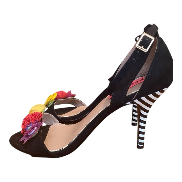 Betsey Johnson Fluer Dress high heel flowery Sandals size 9. Unique - Picture 7 of 11